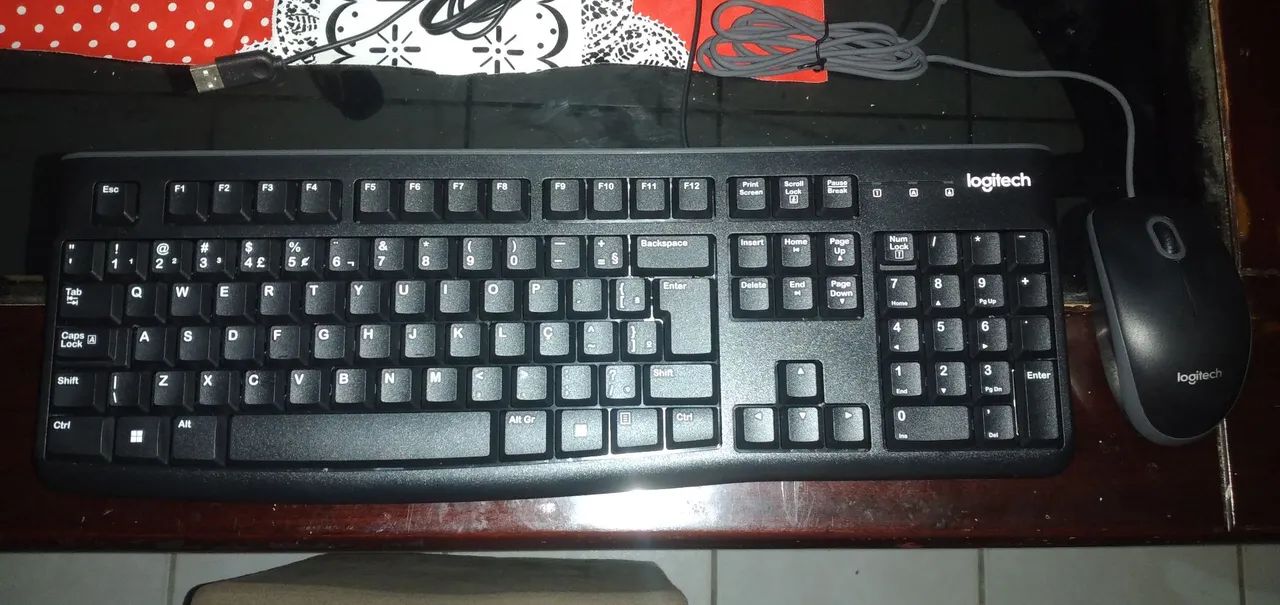 Kit Teclado e Mouse Logitech - R$ 210