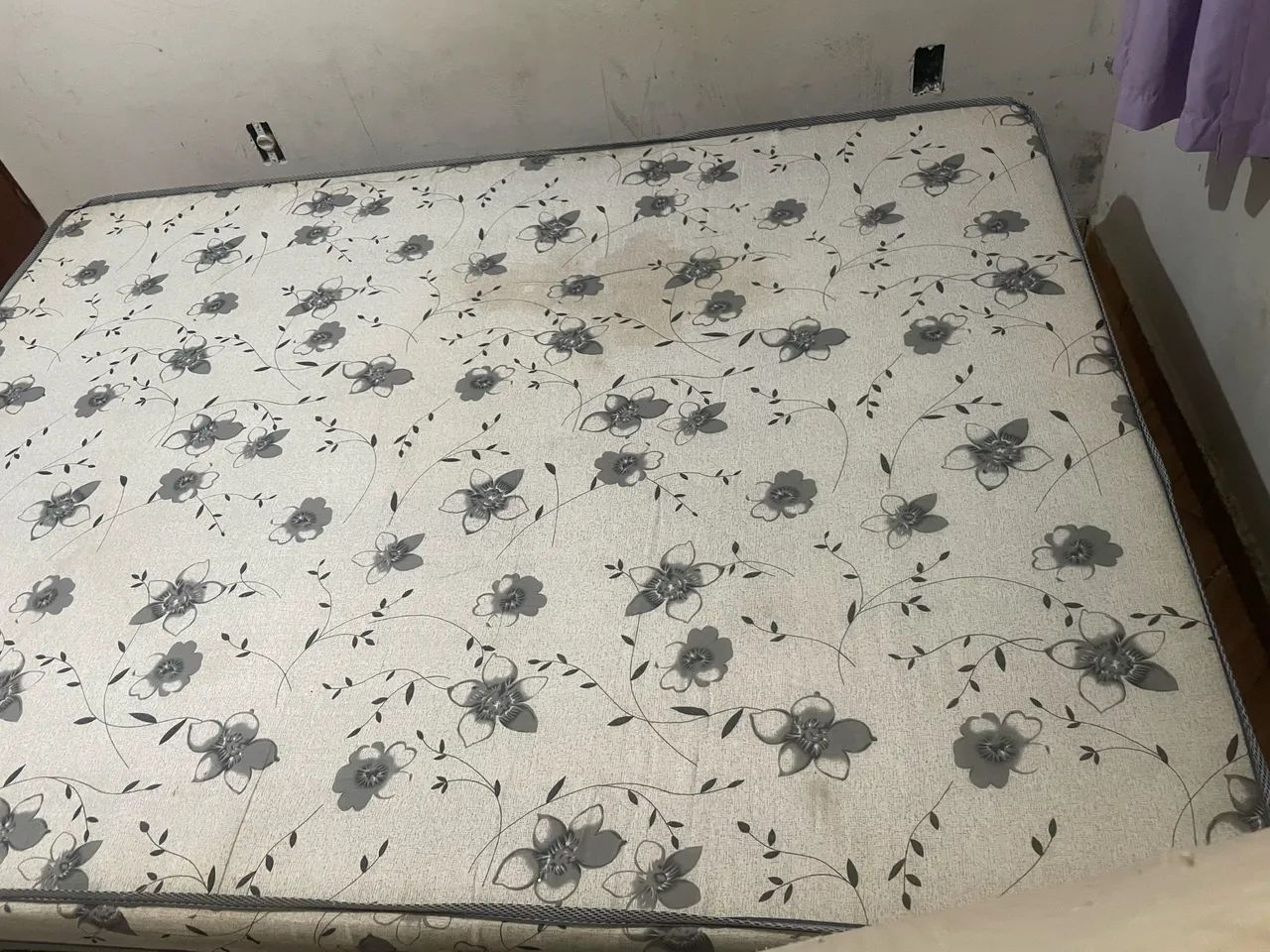 Vendo cama box de casal