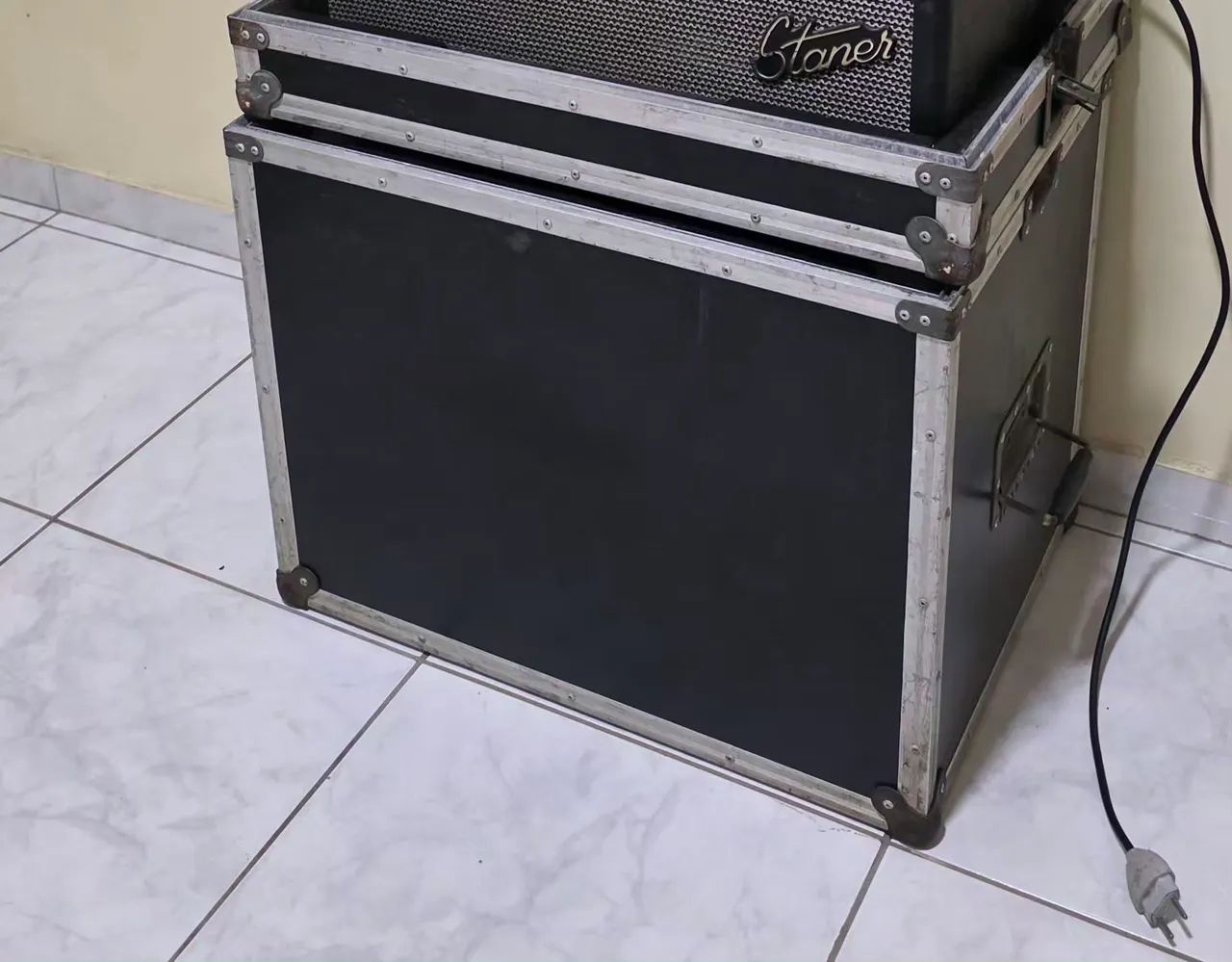 Hard case proficional  para amplificador  de baixo ou guitarra - Foto 2
