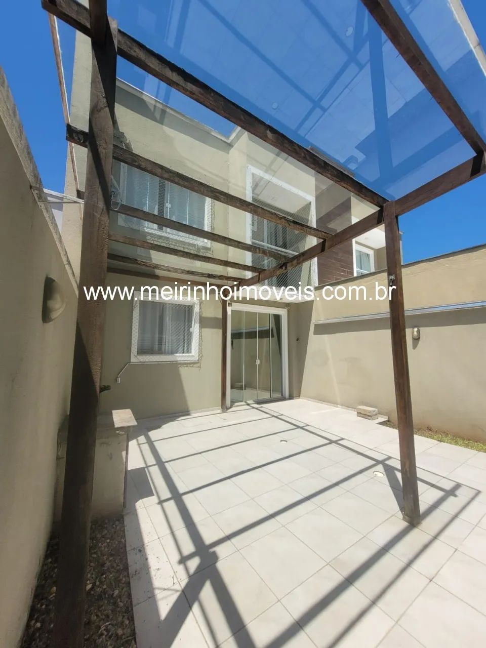 Casa à venda em Joinville-SC, bairro Floresta: 2 quartos, 1 banheiro, 65,00 m² de área. Ve