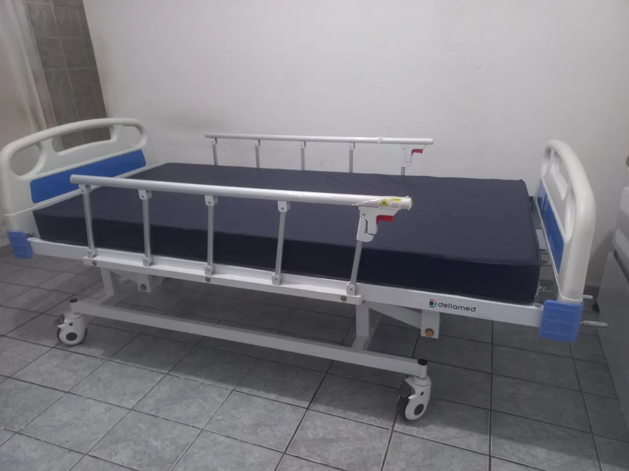 Vende-se Cama hospitalar nova - Foto 5