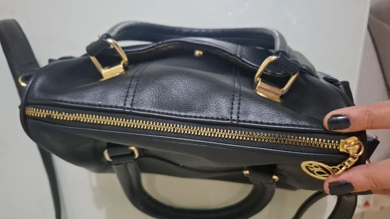 BOLSA PRETA TIRACOLO COM ALÇA LATERAL  - Foto 4