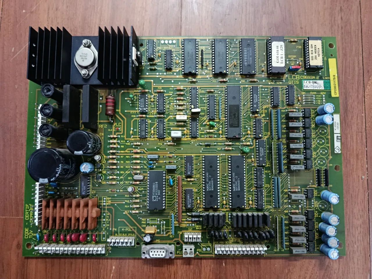 Placa Otis LCB2 primeiro modelo 