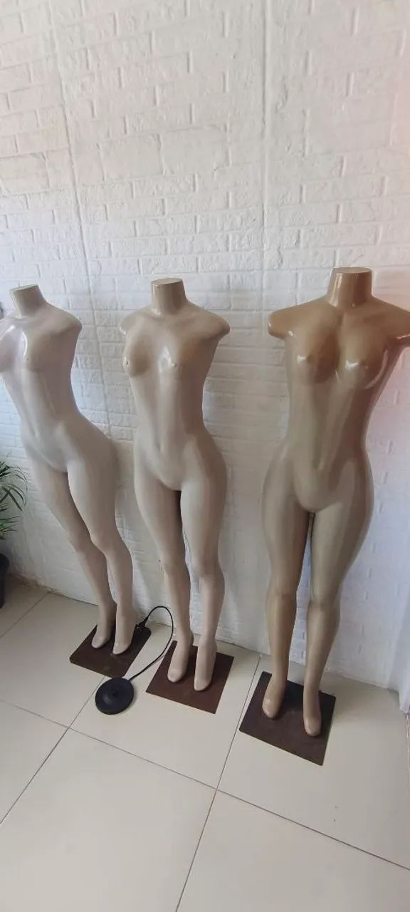Vendo 3 manequins 