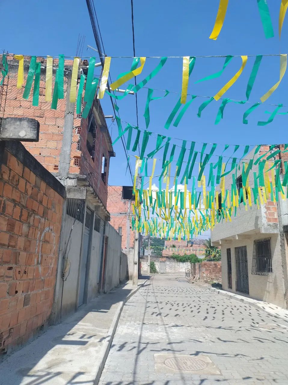 Casa / Terreno em ponto de laje - Periperi