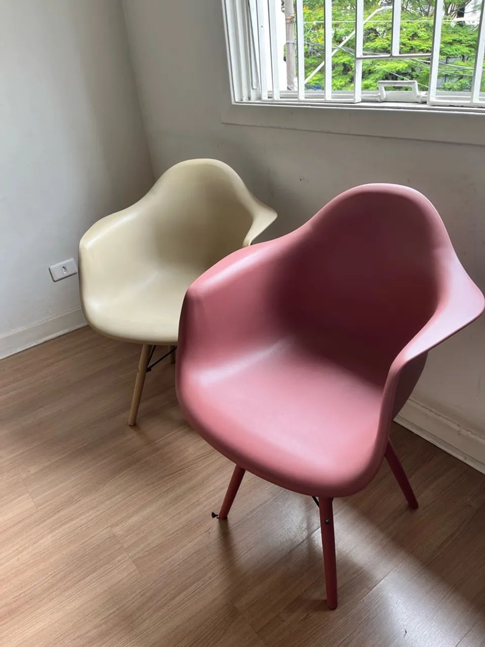 Duas cadeiras Eames - Foto 2