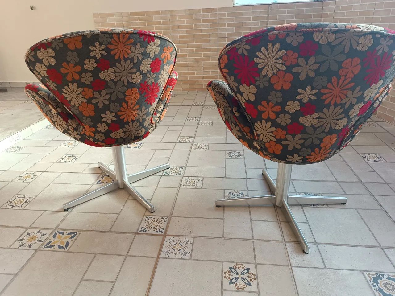Duas Poltronas Swan  - Foto 2