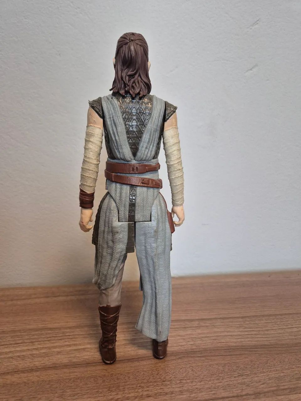 Boneca Original Star Wars Rey Jedi Trainning da Hasbro, 30cm, sem caixa original  (usado). - Foto 2
