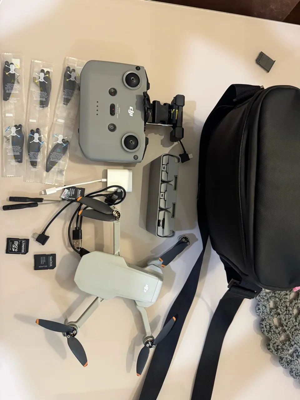 Drone DJI Mini 2 4K Fly More Combo - Completo