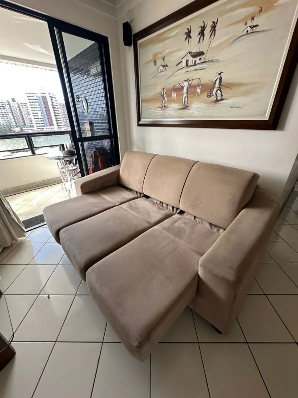 VENDO POR MOTIVO DE VIAGEM: Cadeiras; centro; Cadeiras de bancada e sofá  - Foto 5