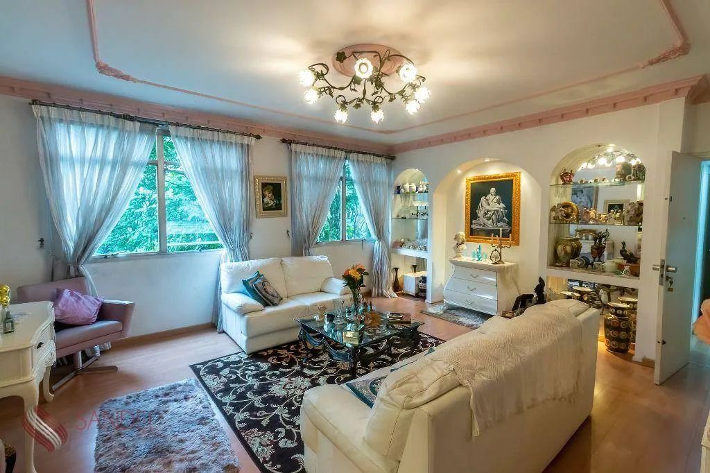 Apartamento de 188m², 3 Dorms., sendo 1 suíte e com 1 vaga à venda na Região do Jardins - 
