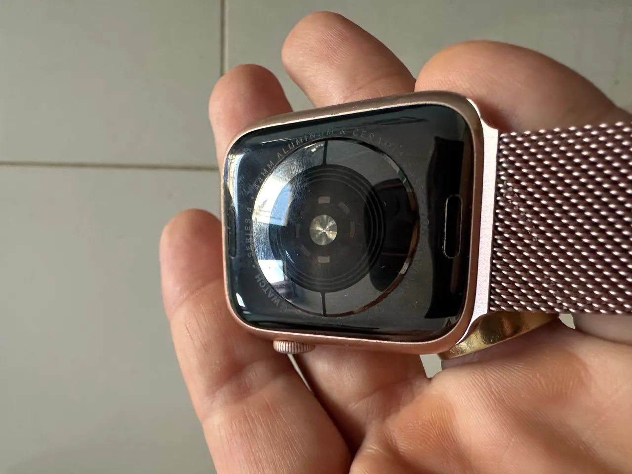 Apple Watch série 4 - 44 mm 850 - Foto 4