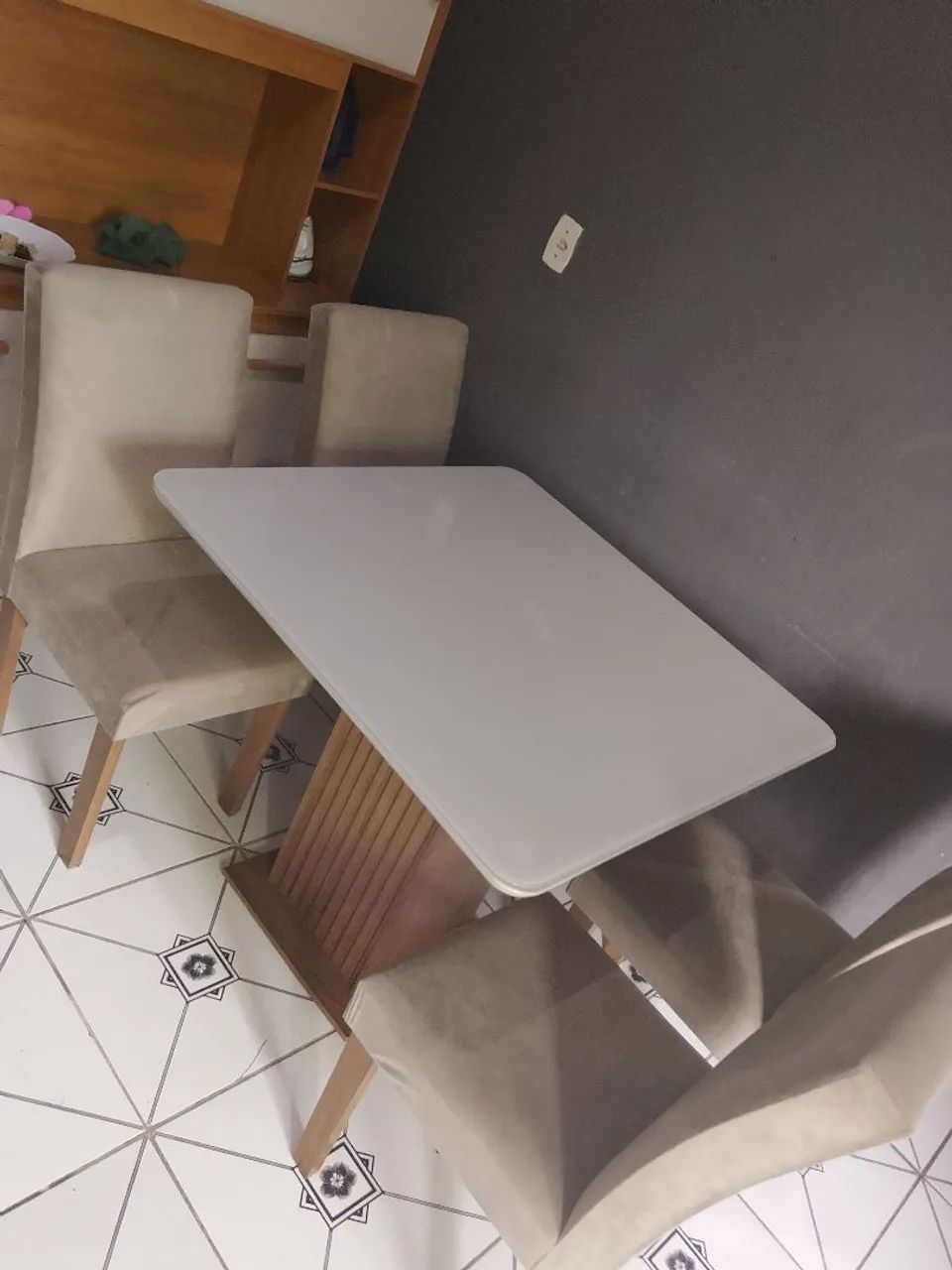 Mesa 4 cadeiras