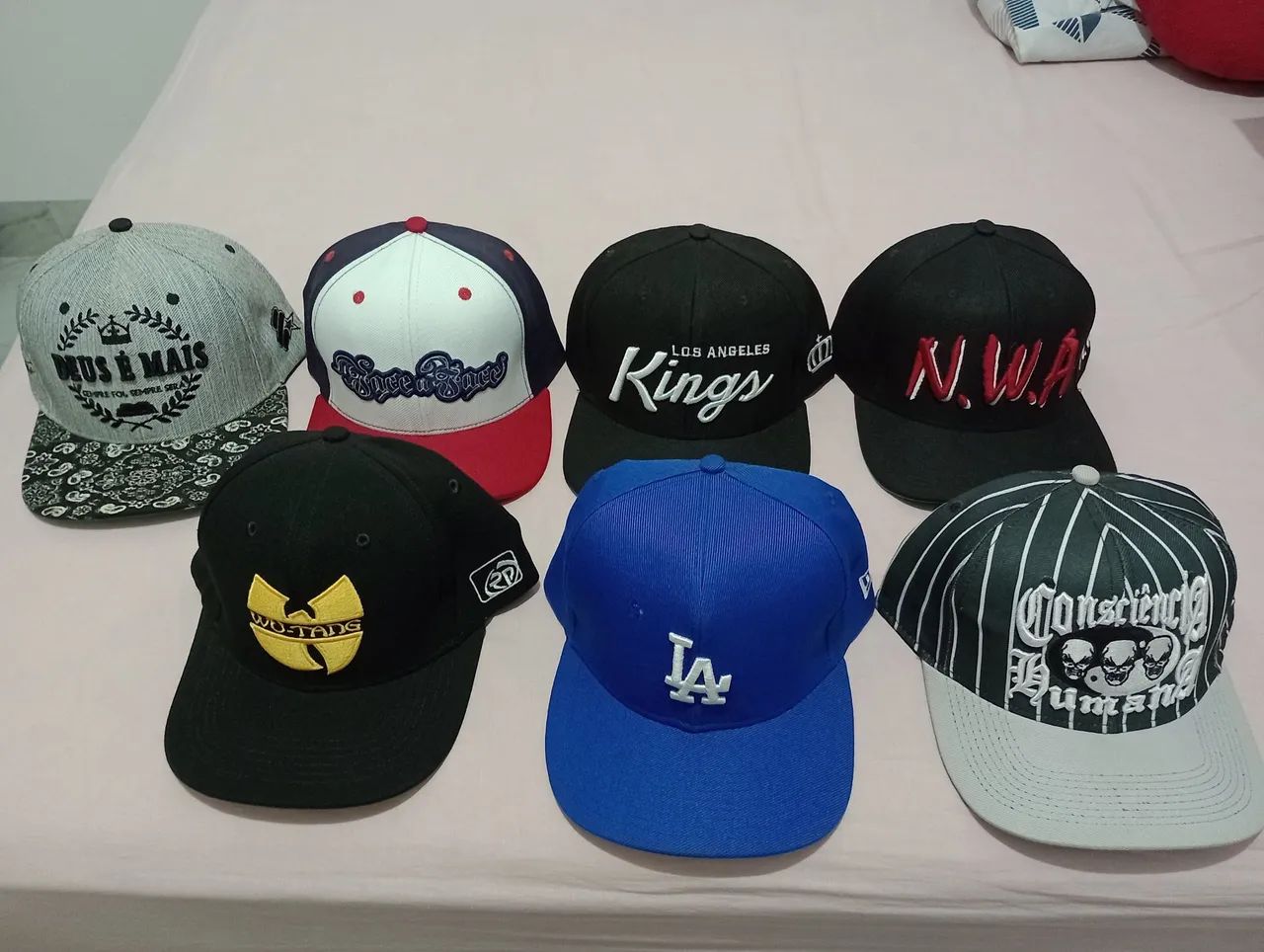 Bonés variados preço baixo
