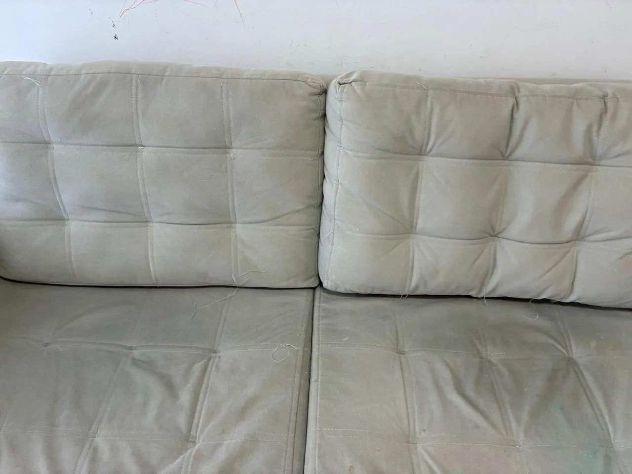 Sofá 1,80m - Design Elegante e Muito Confortável - Foto 5