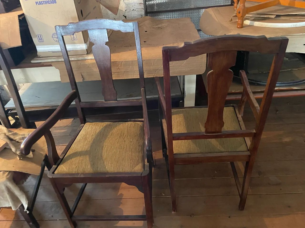 Cadeiras Antigas - Foto 2