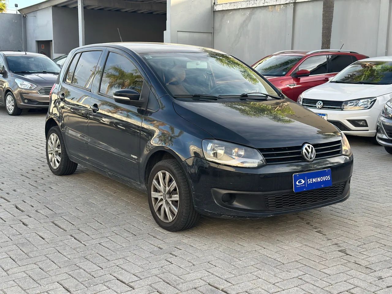 Volkswagen Fox 1.0 MI Total Flex 8V 5P 2011 - Foto 4