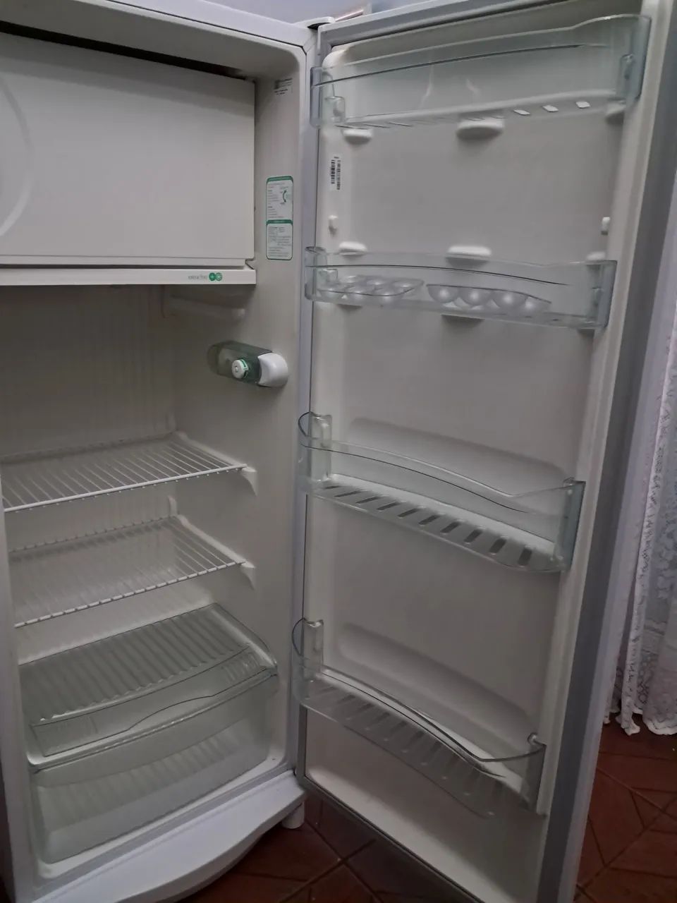 Geladeira moderna e eficiente para conseva seus alimentos . - Foto 6