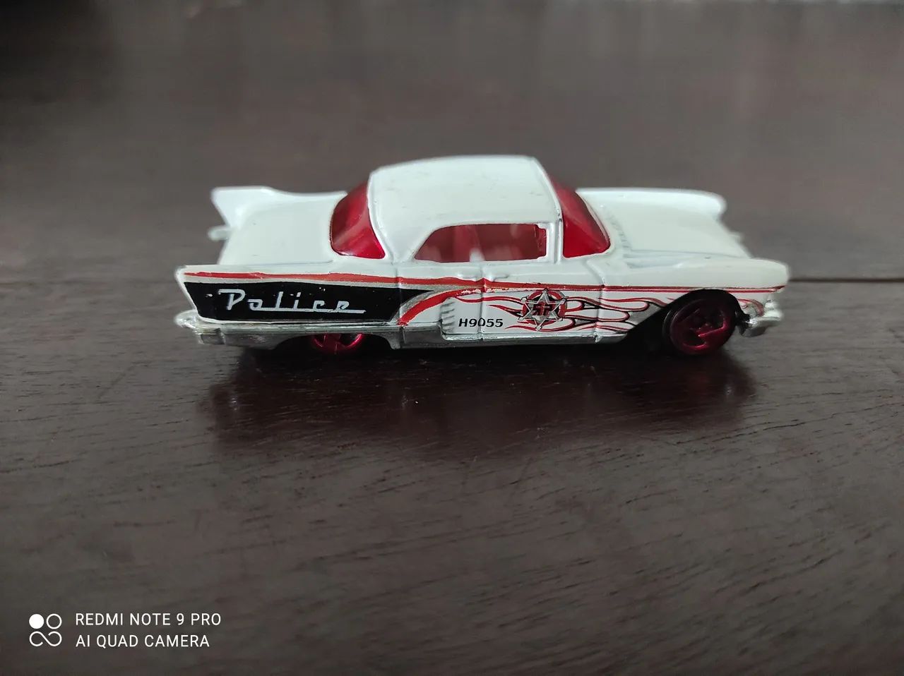 Hot Wheels '57 Cadillac Eldorado Brougham 2005 Mainline  - Foto 3
