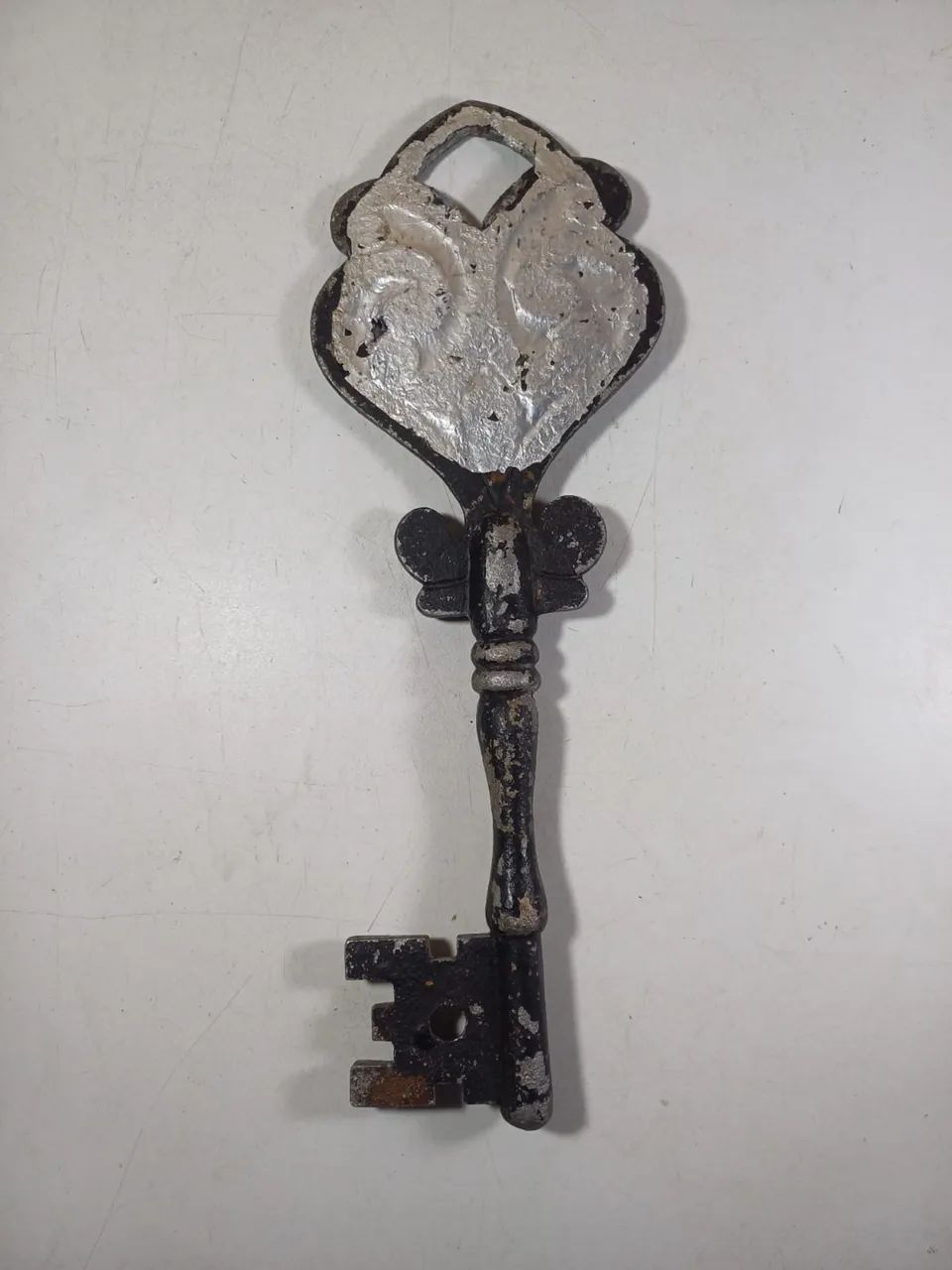 Chave decorativa de alumínio fundido uns 25cm  - Foto 2