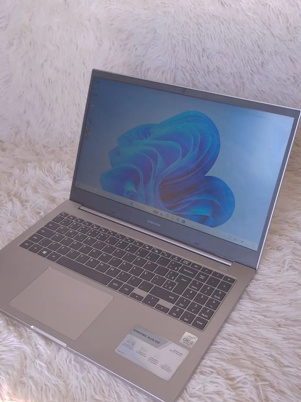 Notebook Samsung Book E30 i3 10ª geração - conservado e formatado - Foto 3