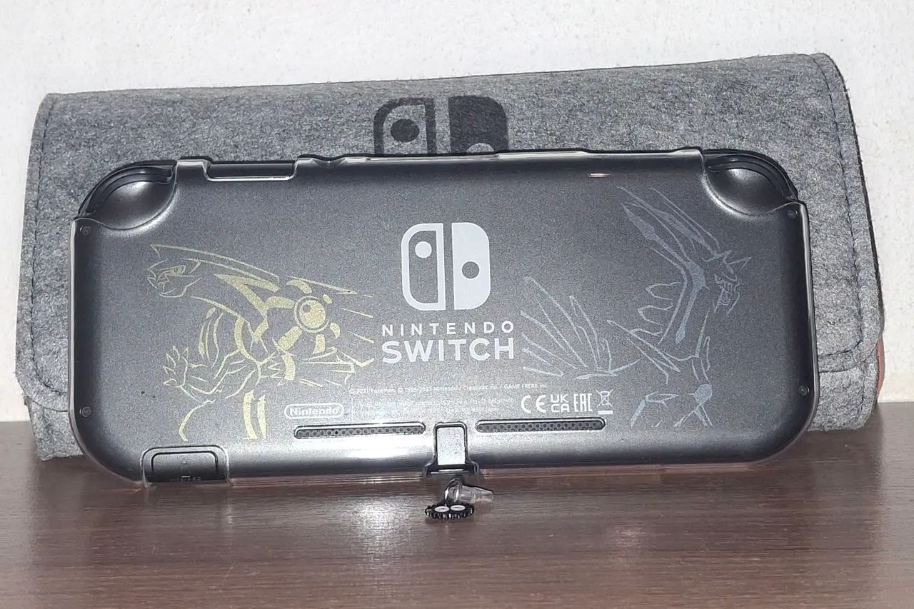 Nitendo switch lite - Palkia/Dialga (valor neg.)