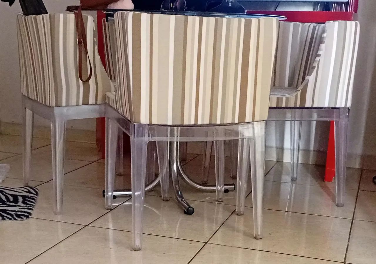 Mesa 4 cadeira 