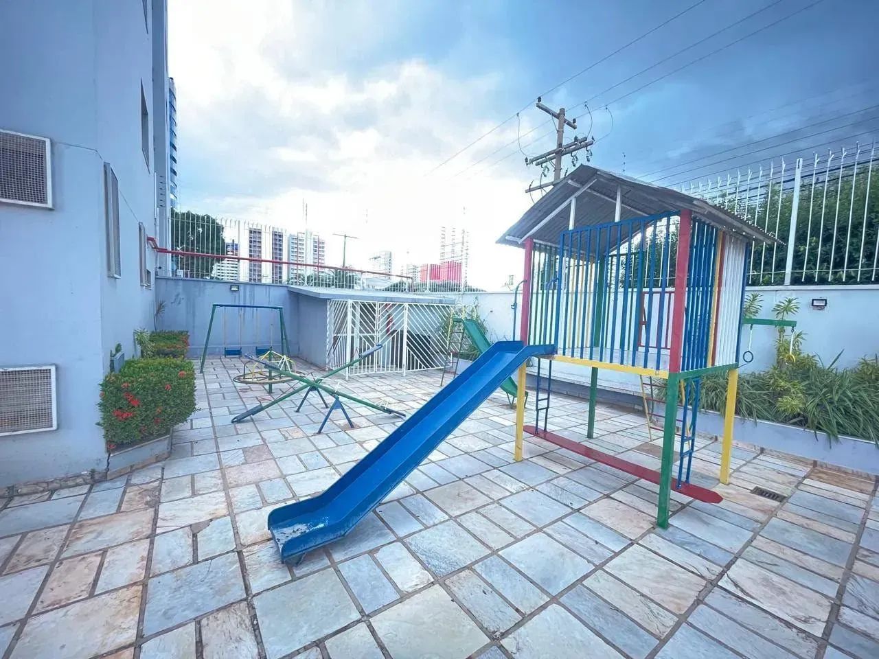 Apartamento com 3 quartos no Edificio Golden Park - Foto 2