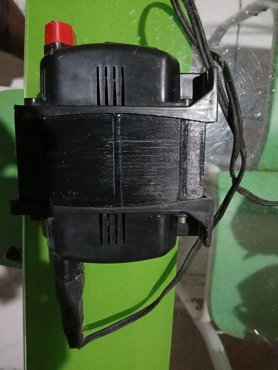 Vende-se Transformado pra ar condicionado 200 v - Foto 2