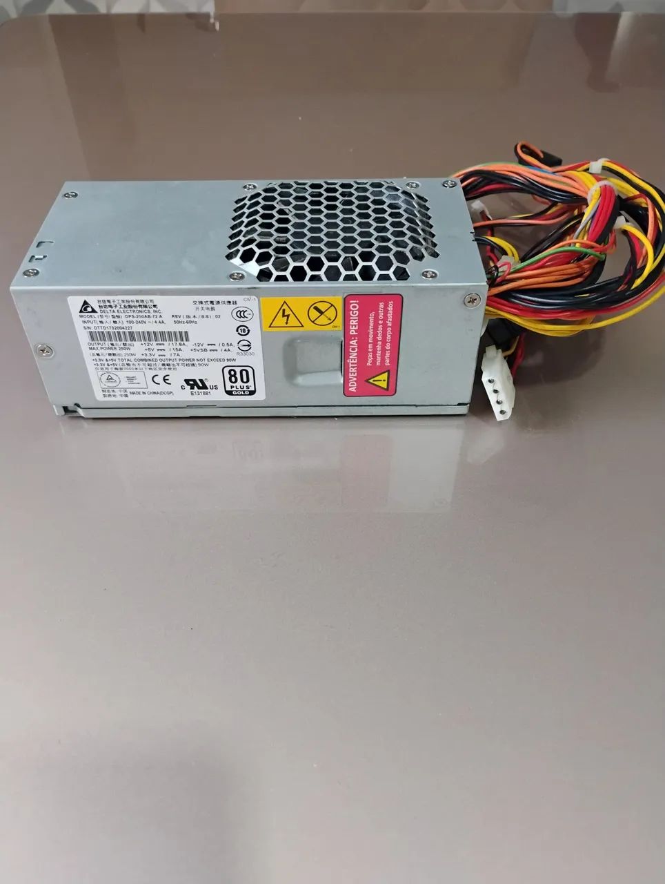 Fonte Pc  Delta modelo DPS 250AB leia a descrição  - Foto 2