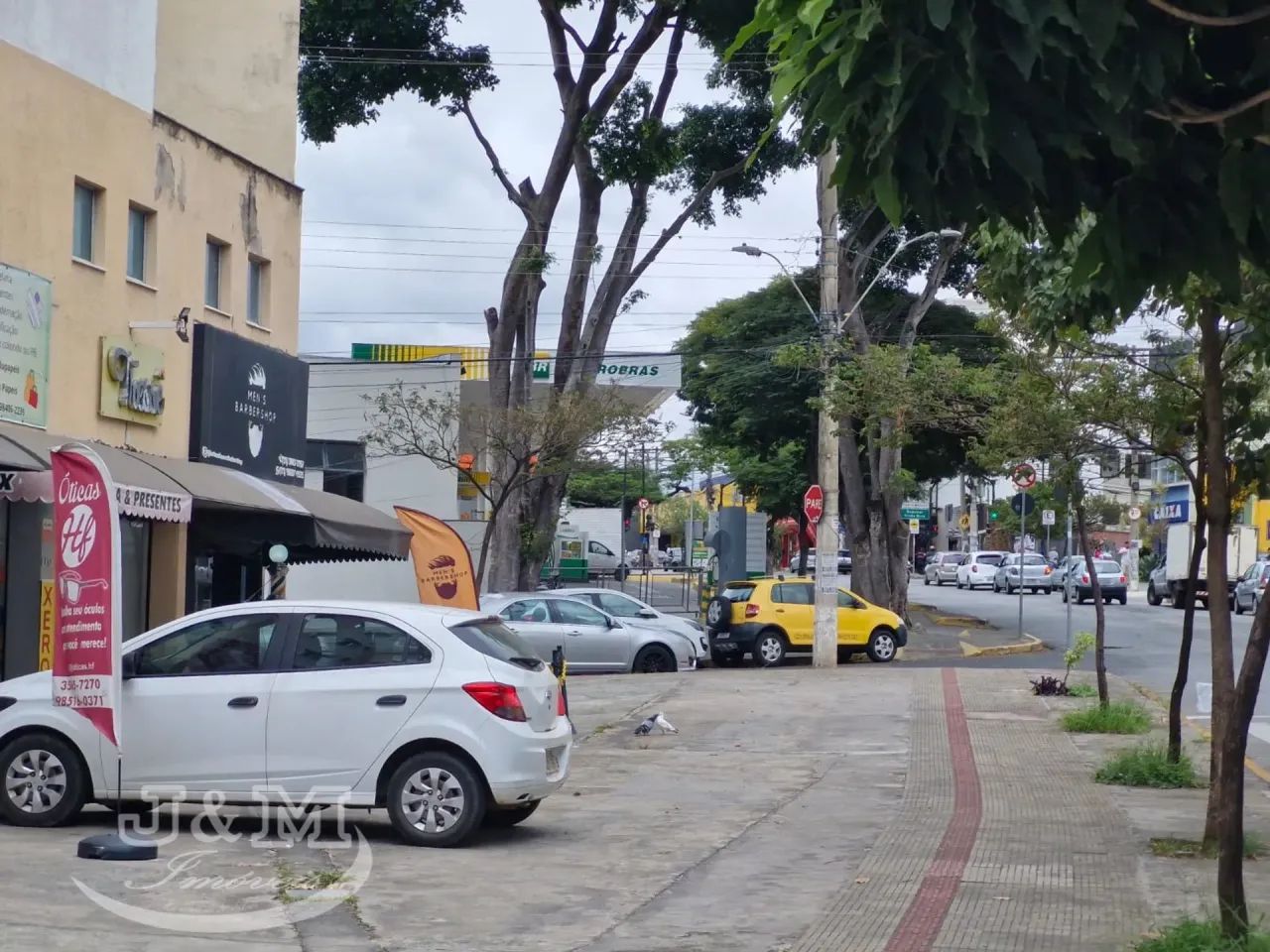 GALPÃO  BAIRRO SANTA MÔNICA - R$ 10.000,00 - Foto 3