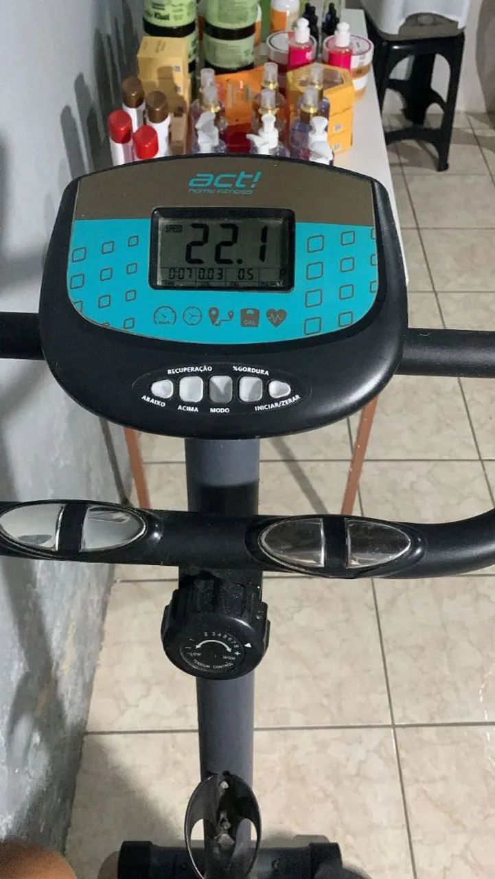 Bicicleta ergometrica vertical