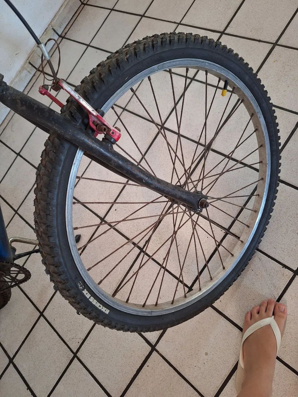 Bicicleta aro 26 VENDO E TROCO - Foto 3