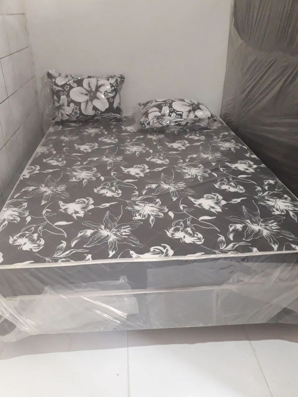 Cama casal box nova direto de fabrica 