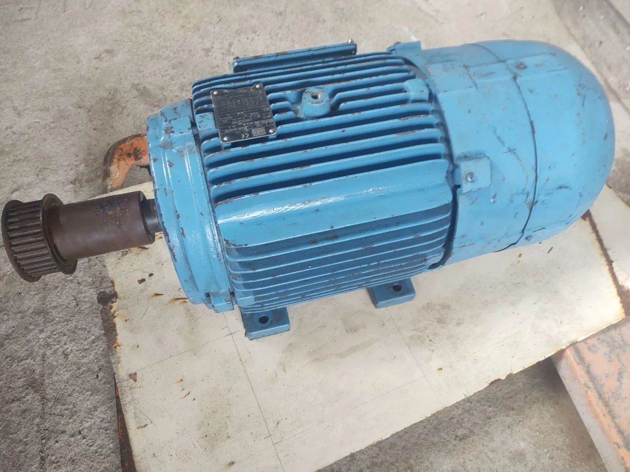 Motor elétrico 