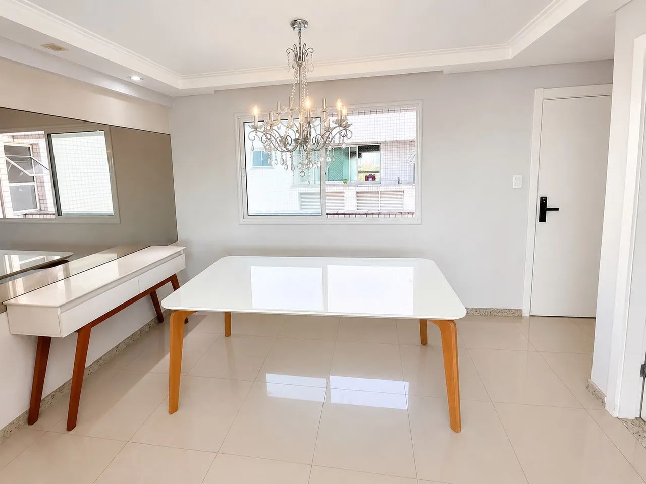     Mesa de Jantar MDF 2,00 x 1,00 m - Excelente Estado - Foto 2