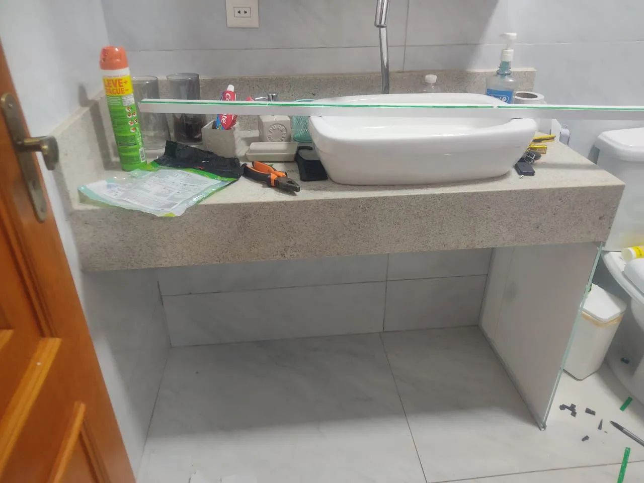 Fechamento de pia e manutenções em vidros!