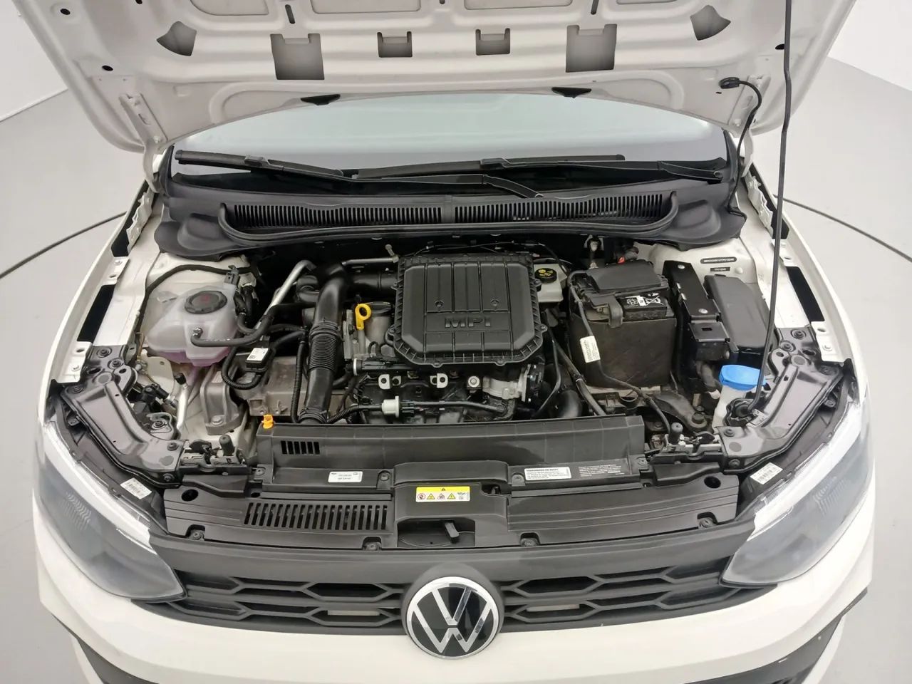 Volkswagen Polo Track 1.0 Flex 12V 5p, foto 10 de 18