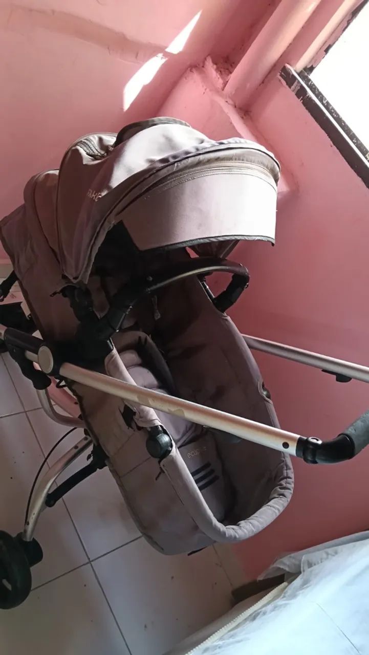 Carrinho Moisés + bebê conforto  - Foto 4