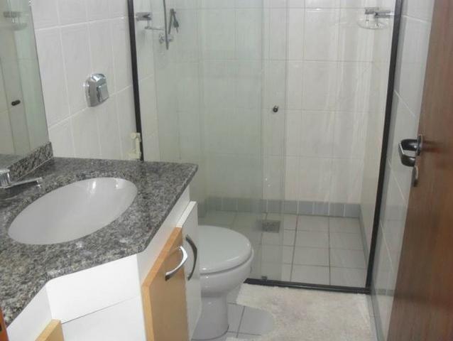 Apto de luxo de frente a praia com 3 suítes, 1 com ar e 2 vagas de garagem - Foto 5