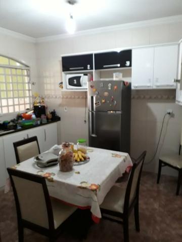 Ótimo sobrado com 2 qts,+lote na frente para loja,escriturado,bem localizado,QS 11 Areal - Foto 4