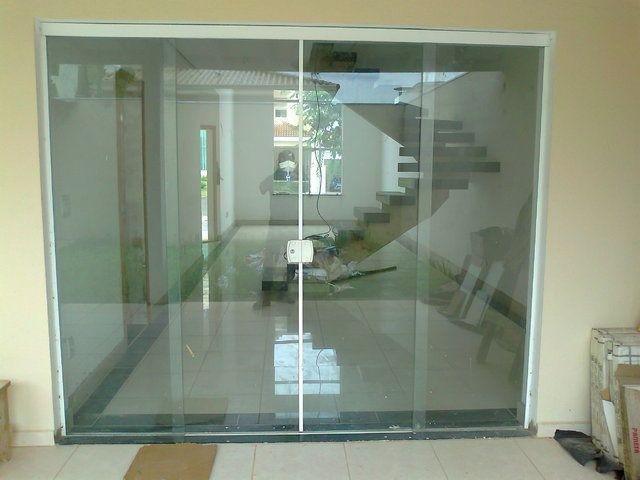Tenho porta nova completa para pronta entrega 2.10 x 2.00