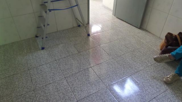 Apto vazio 2 qts, dependência completa, garagem Ref:8 - Foto 13