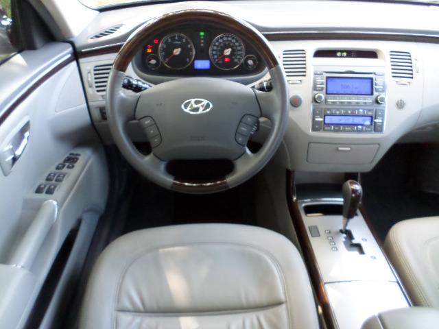 Azera GLS 3.3 V6 Aut. 245cv - Foto 15