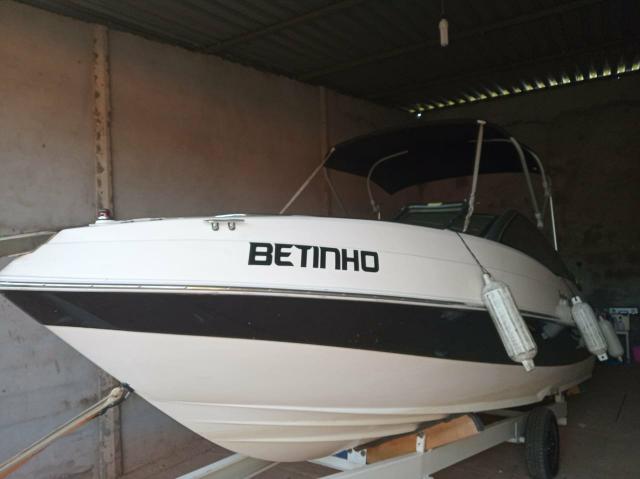 Vendo uma lancha Cocker 205