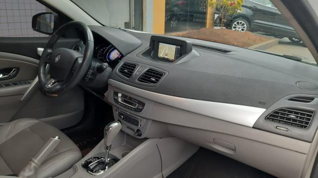 Fluence Privilege com 47 mil km - Foto 7