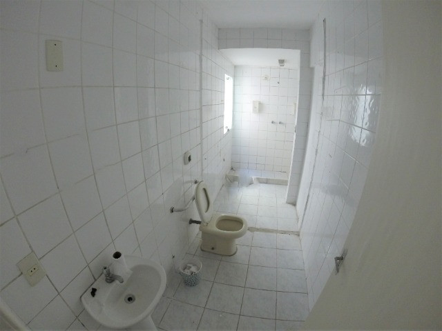 Alugo Casa Comercial em Jardim Camburi com 240m² e 4 vagas - R$ 8.000,00 - Foto 12