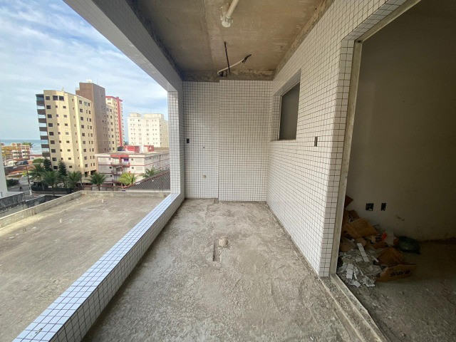45Mil de Entrada e Saldo em 120 | 2 Dorms e 2 Vagas - Vista Para o Mar no Caiçara
