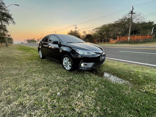 VENDO, COROLLA XEI 2018,   BAIXO KM, SEM RETOQUES 