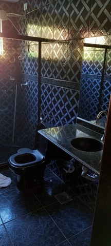 Casa com 6 Quartos e Campo de Futebol  - Foto 8